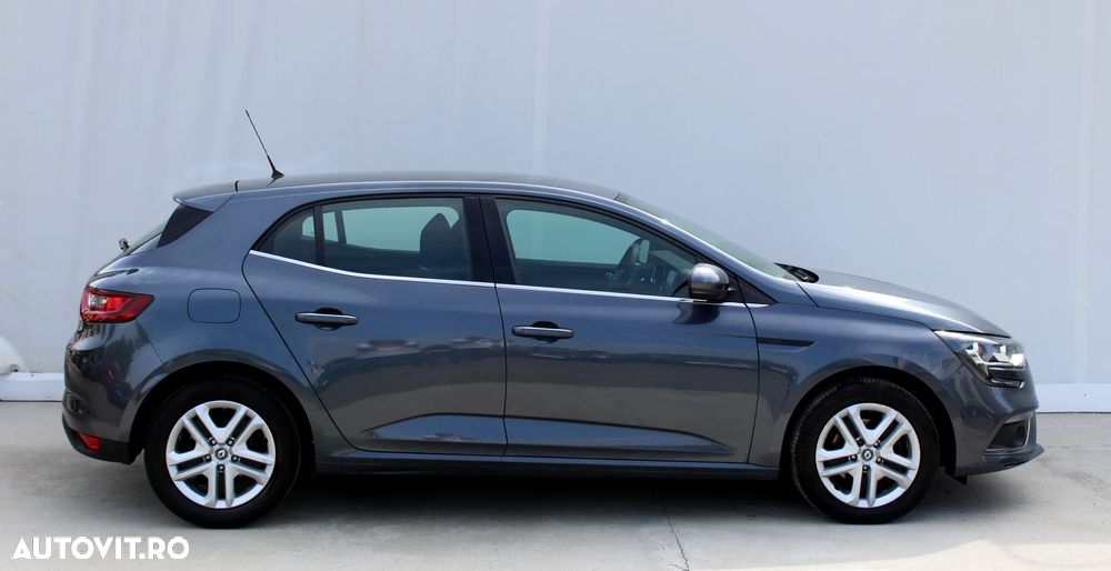 Renault Megane TCe 115 GPF LIFE - 13