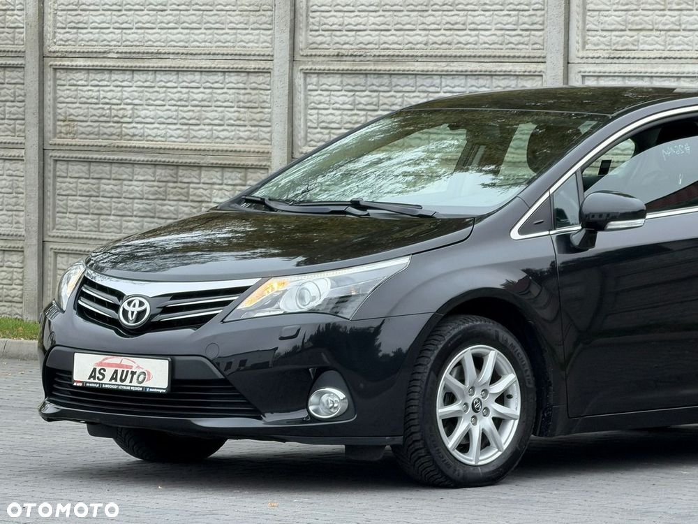 Toyota Avensis 1.8 Premium MS - 29