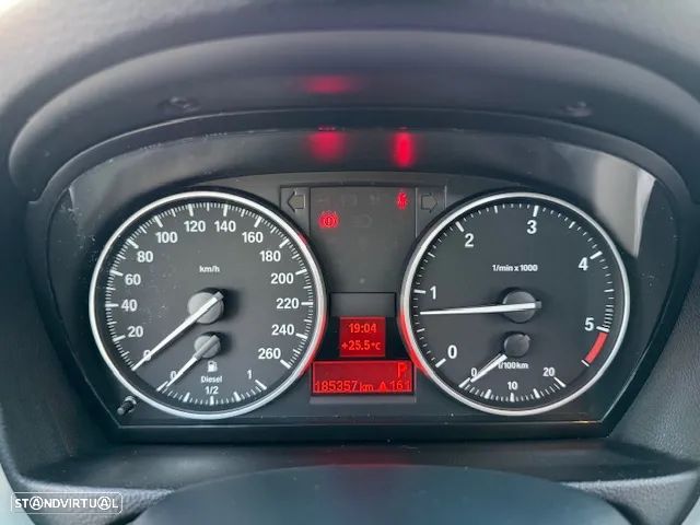 BMW 320 d Auto - 23