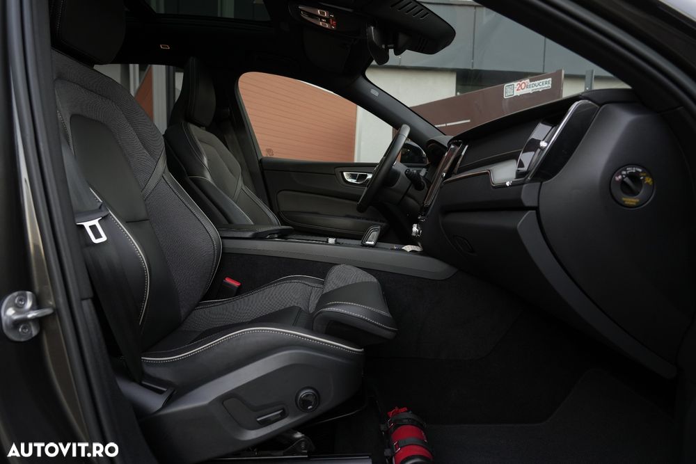 Volvo XC 60 T6 AWD Recharge Geartronic Inscription - 27
