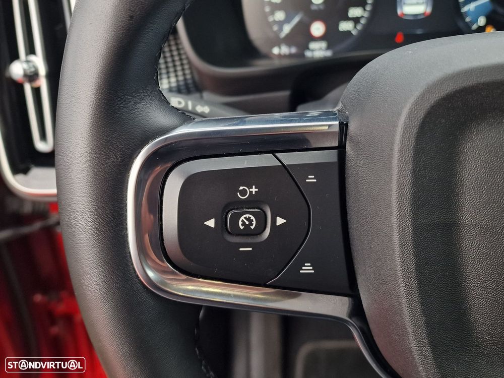 Volvo XC 40 1.5 T4 PHEV R-Design - 24