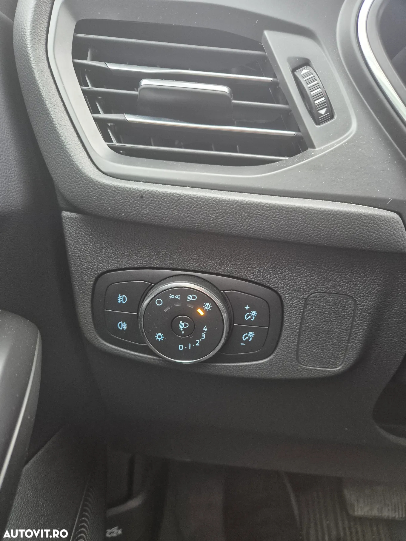 Ford Focus 1.0 EcoBoost MHEV Titanium - 17