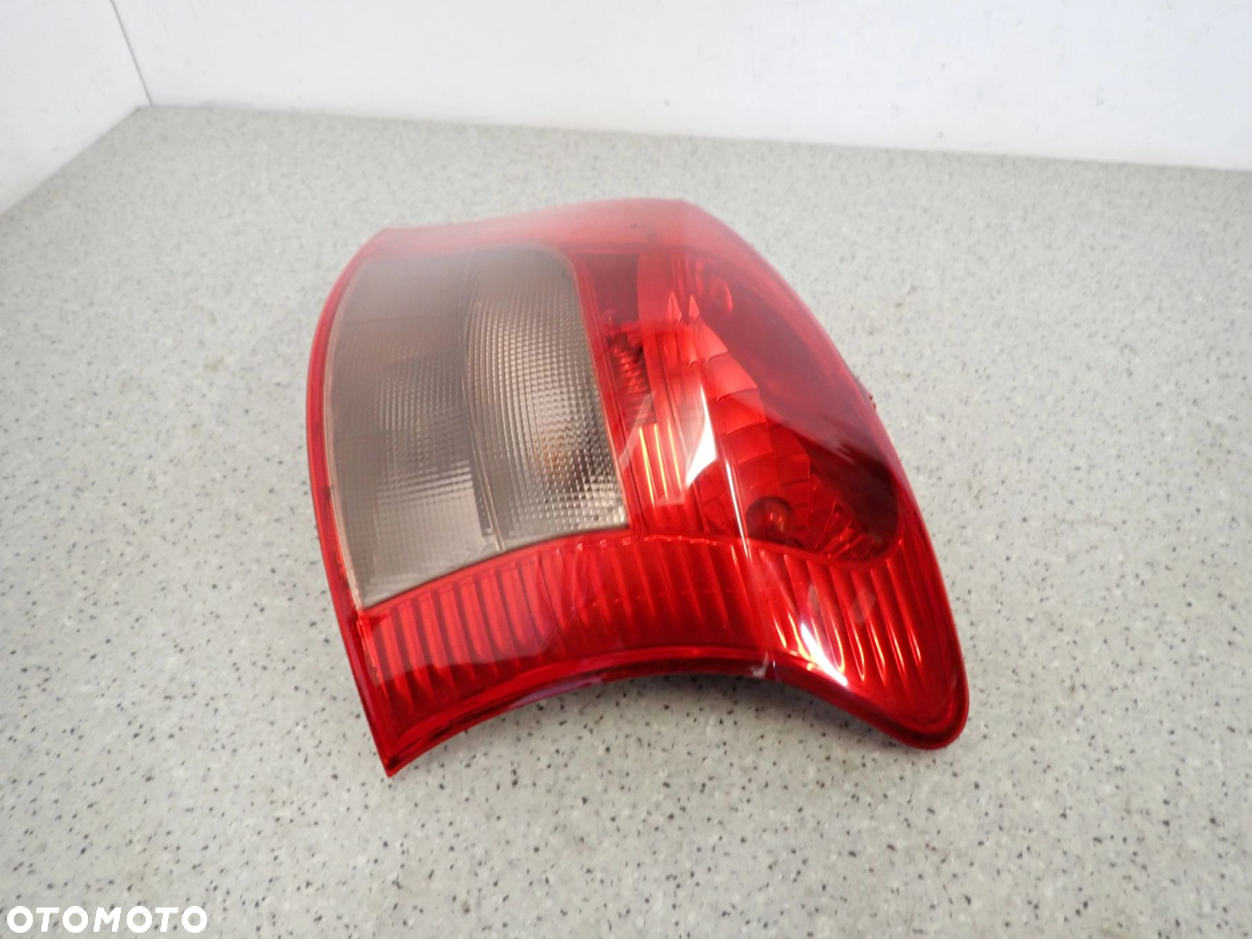 TOYOTA YARIS II 06-09 LAMPA TYLNA PRAWA TYŁ EUROPA - 4