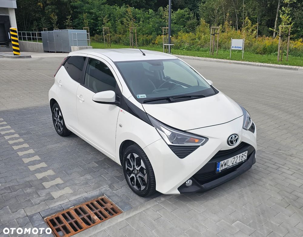 Toyota Aygo x-play - 1