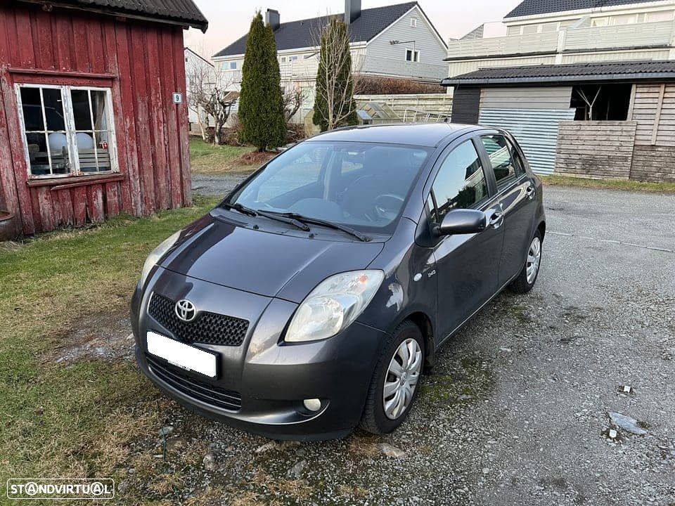 Toyota Yaris 1.4 D Sol HP VSC+TRC MMT - 1