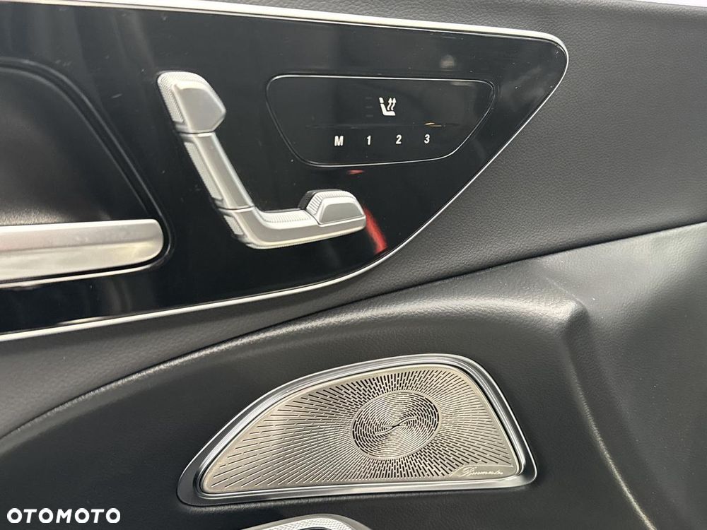 Mercedes-Benz Klasa E 300 de PHEV 4-Matic AMG 9G-Tronic - 12