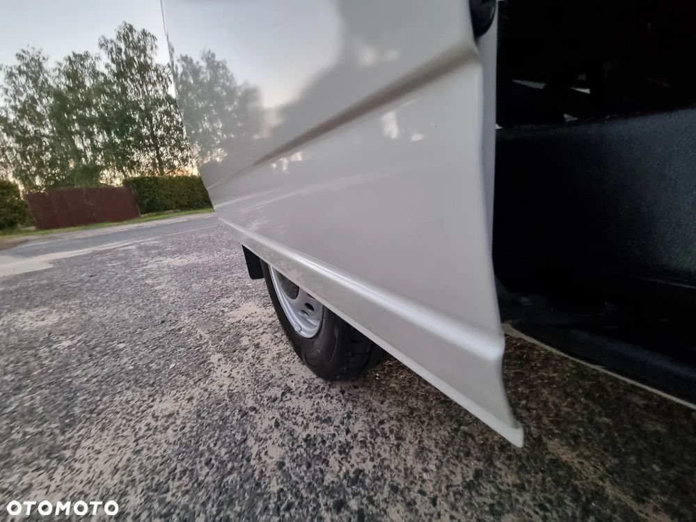 Volkswagen Transporter - 22
