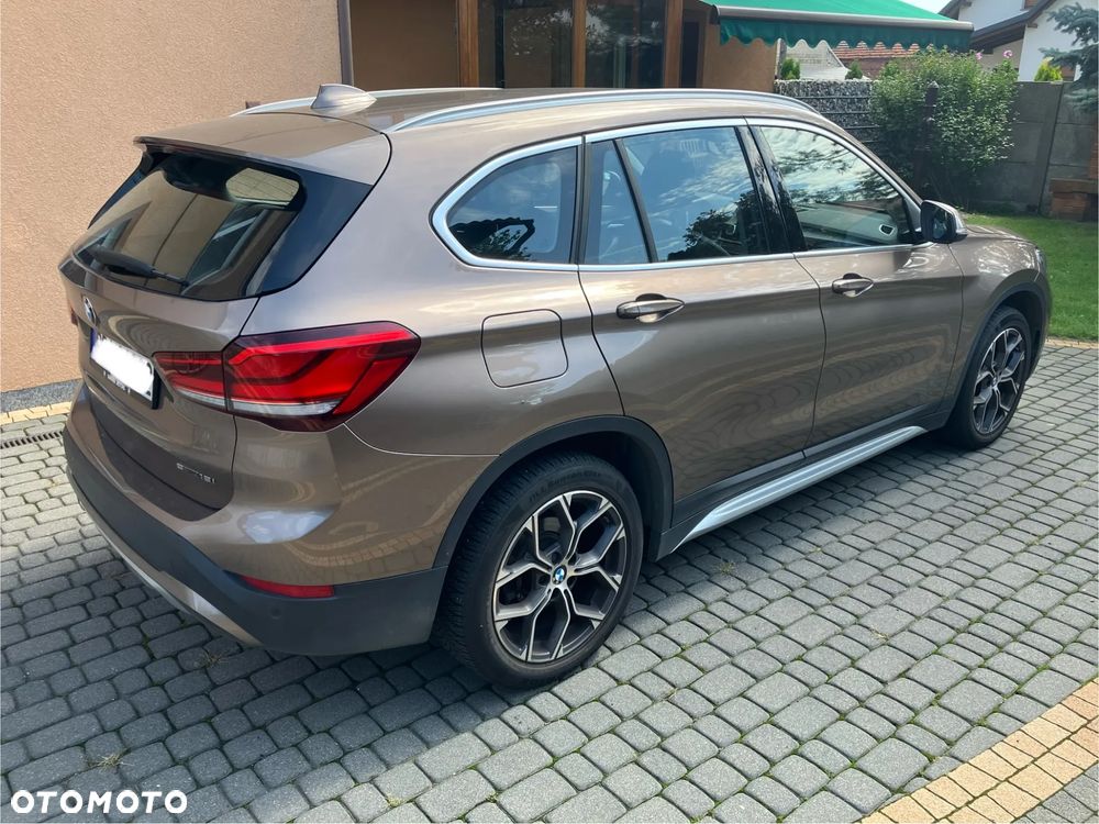 BMW X1 sDrive18i xLine - 3