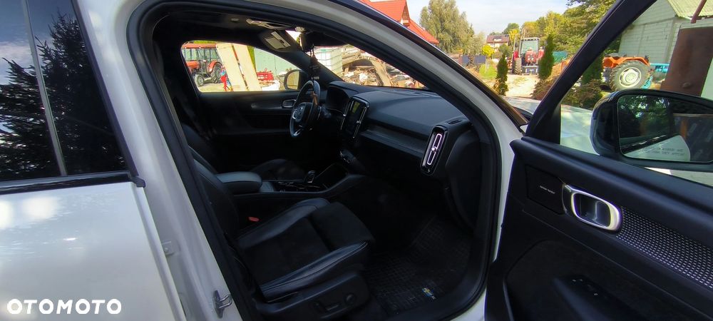 Volvo XC 40 T5 AWD R-Design - 21