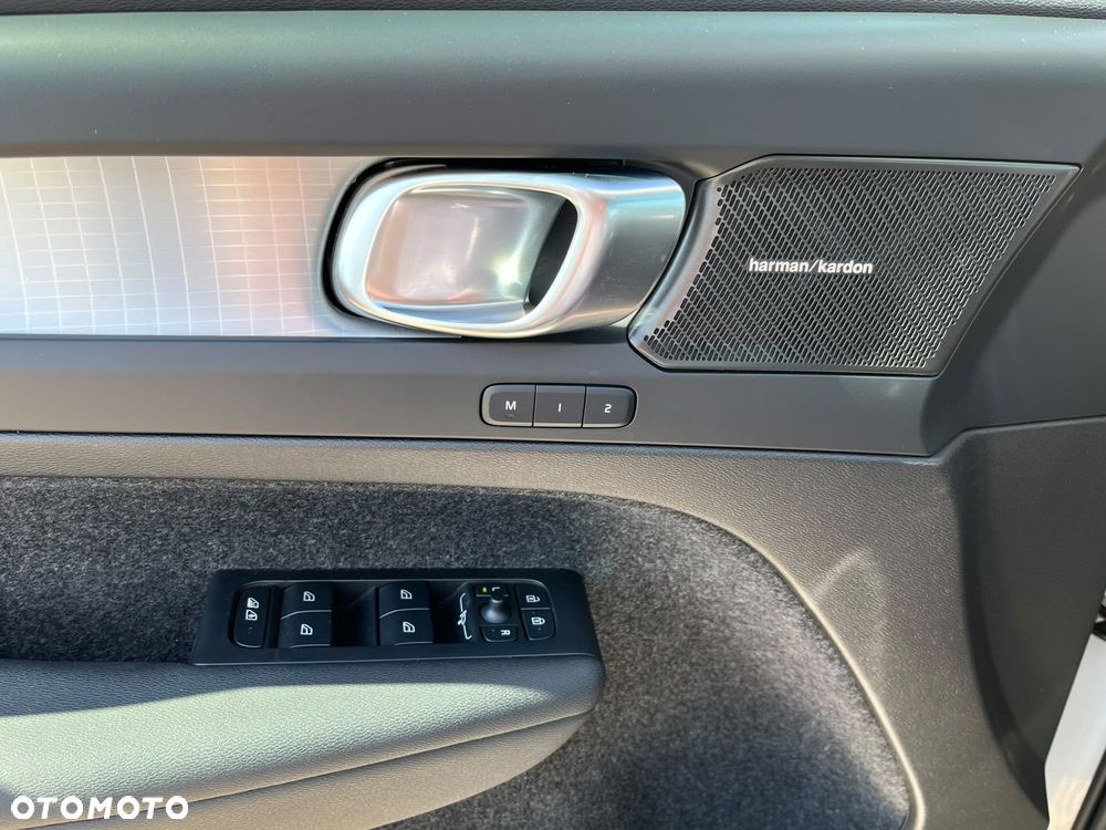 Volvo XC 40 - 11