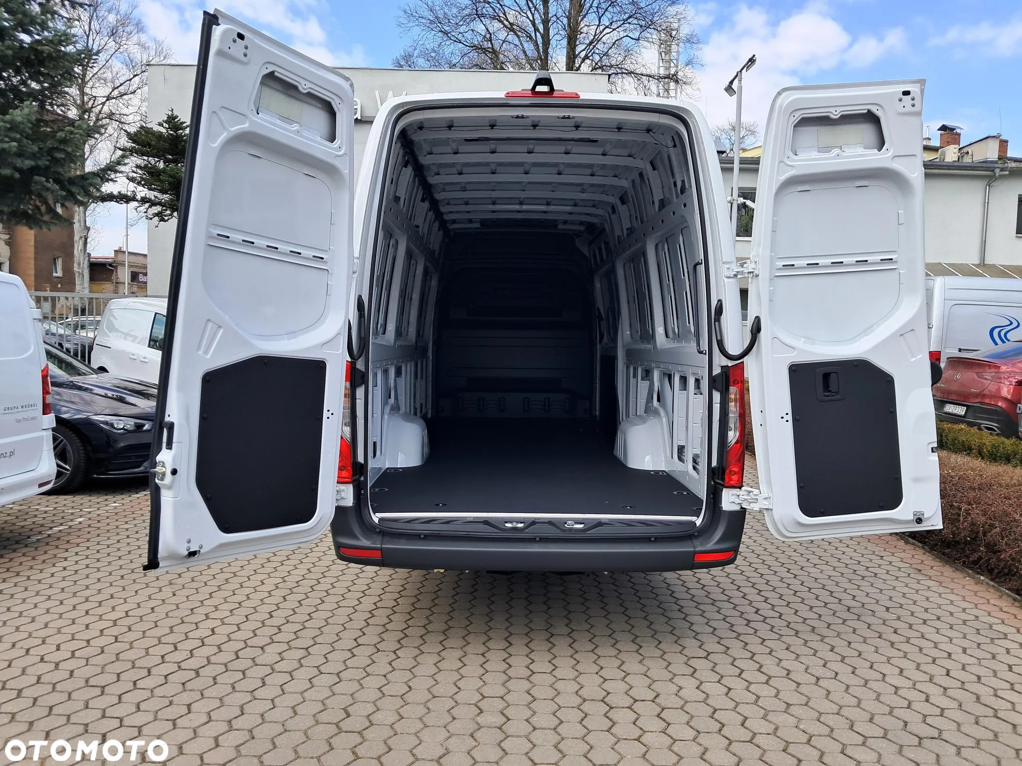 Mercedes-Benz SPRINTER - 4