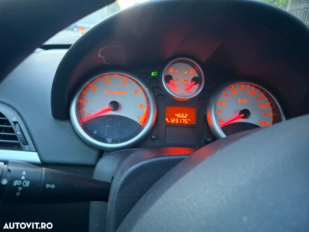 Peugeot 207 - 6