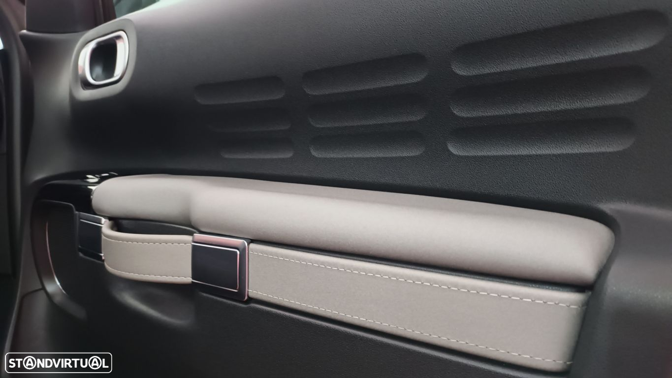 Citroën C4 Cactus 1.2 PureTech Shine EAT6 - 46