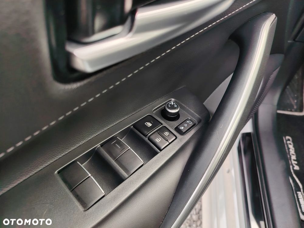 Toyota Corolla 1.8 Hybrid Style - 35