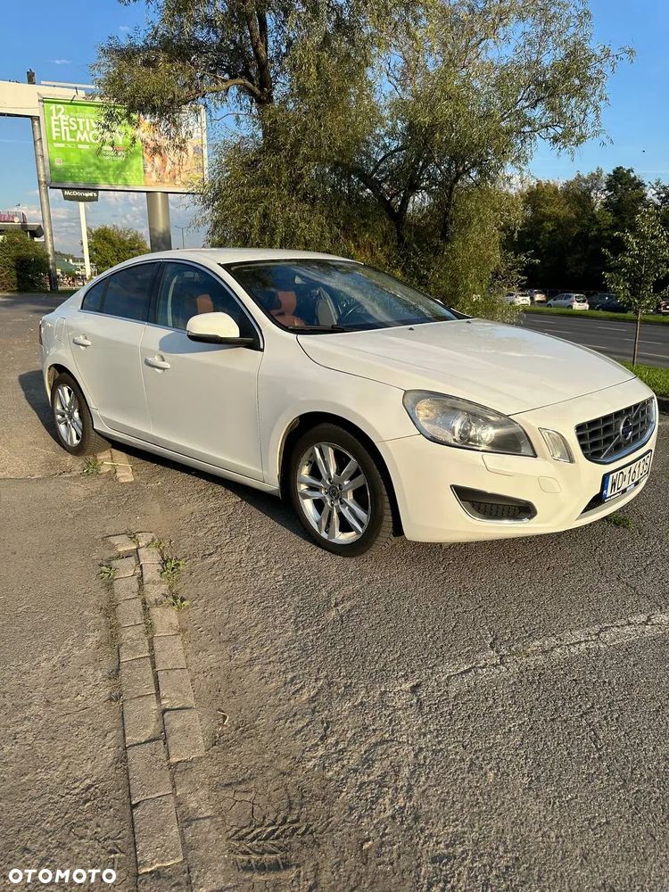 Volvo S60 D3 Summum - 3
