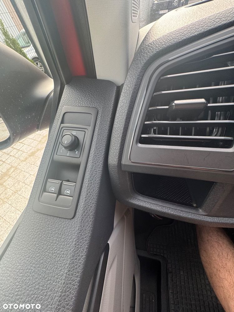 Volkswagen T6 Transporter - 11