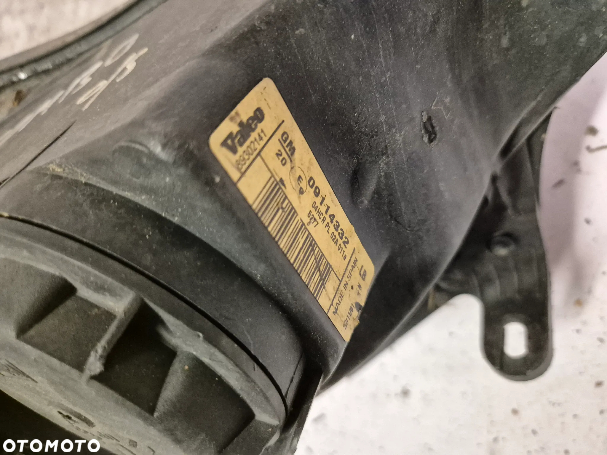 .  PRZOD PRZEDNIA LAMPA PRAWA OPEL CORSA C - 8