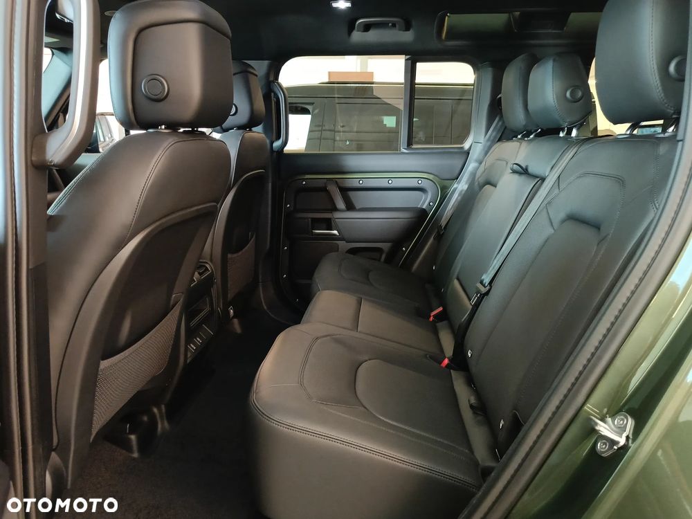 Land Rover Defender - 31
