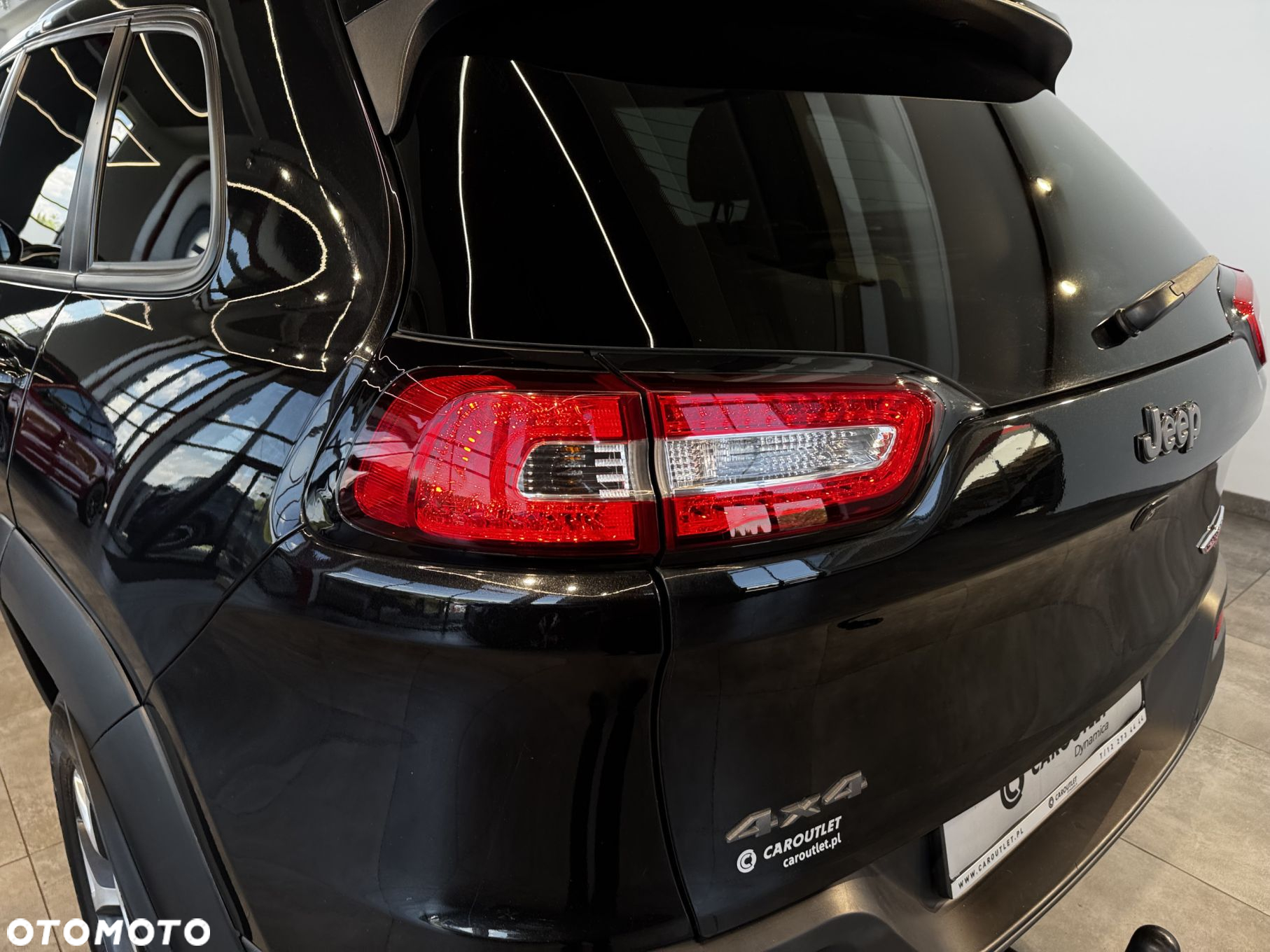 Jeep Cherokee - 12