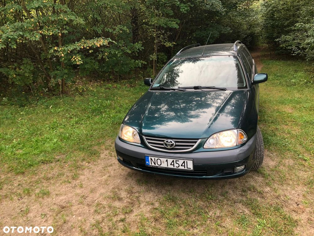 Toyota Avensis 2.0 D-4D Sol - 3