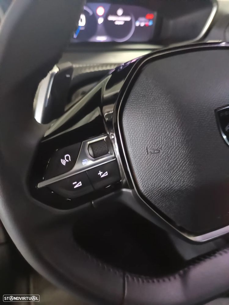 Peugeot 2008 — fotografia 13