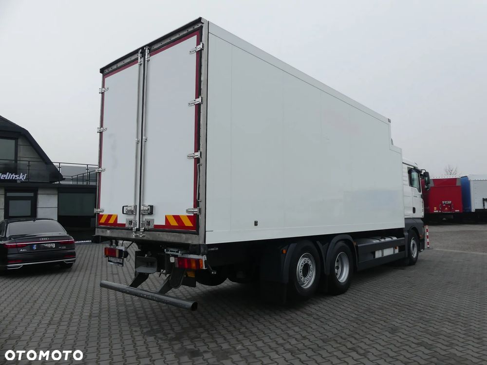 MAN TGA 26.400 6x2 / CHŁODNIA / EURO 4 / KABINA SYPIALNA / - 8