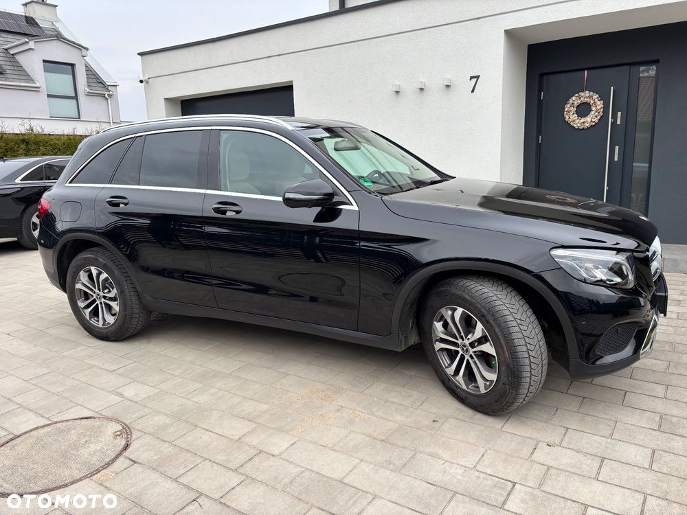 Mercedes-Benz GLC - 12