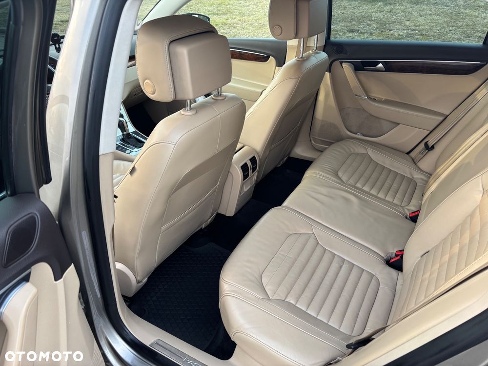 Volkswagen Passat 2.0 TDI Highline DSG - 6