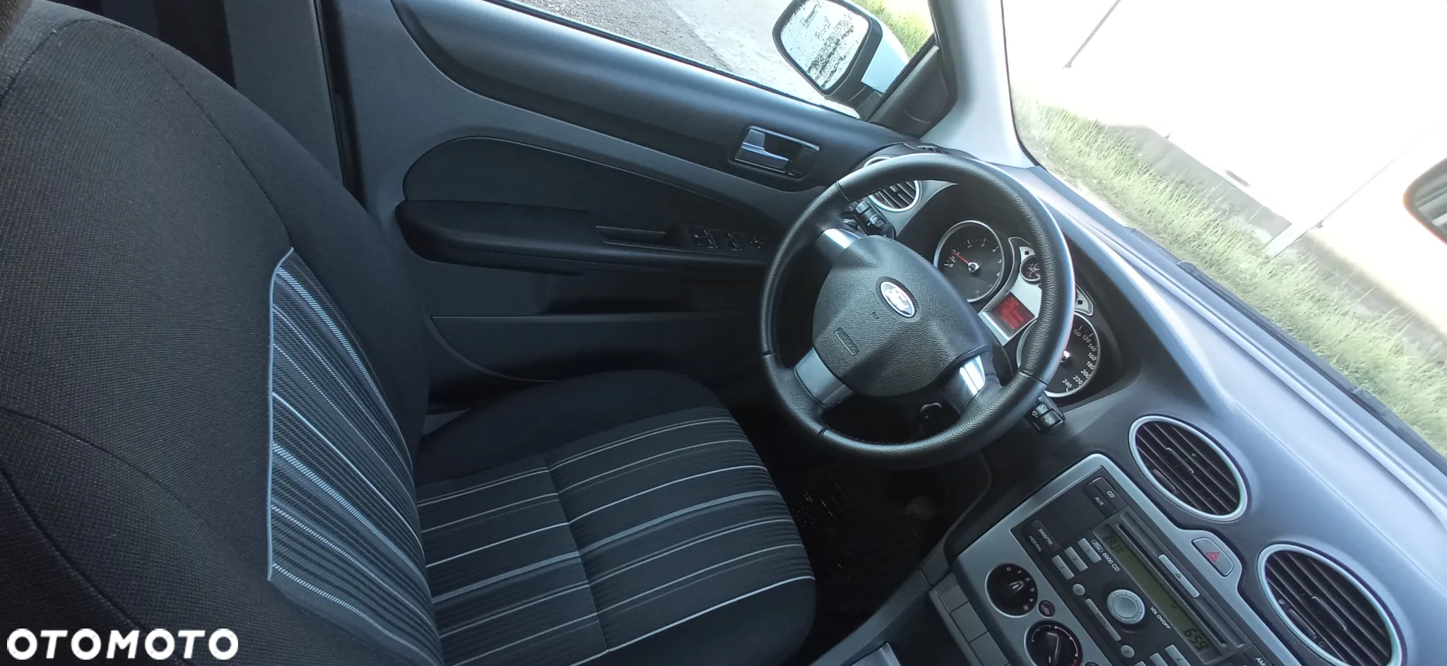 Ford Focus - 13