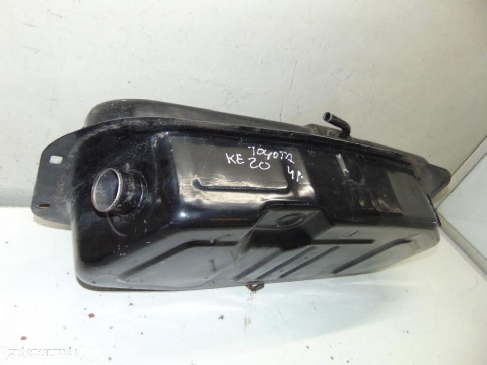 Toyota Corolla KE20 depósito de gasolina - 2