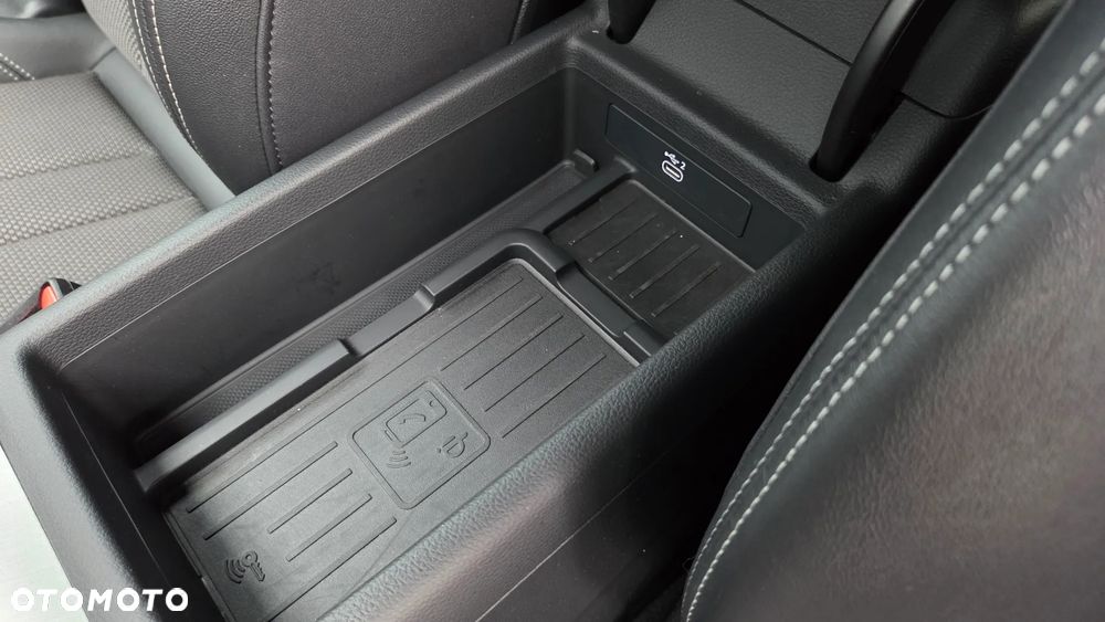 Audi A4 Avant 40 TDI quattro S tronic S line - 25
