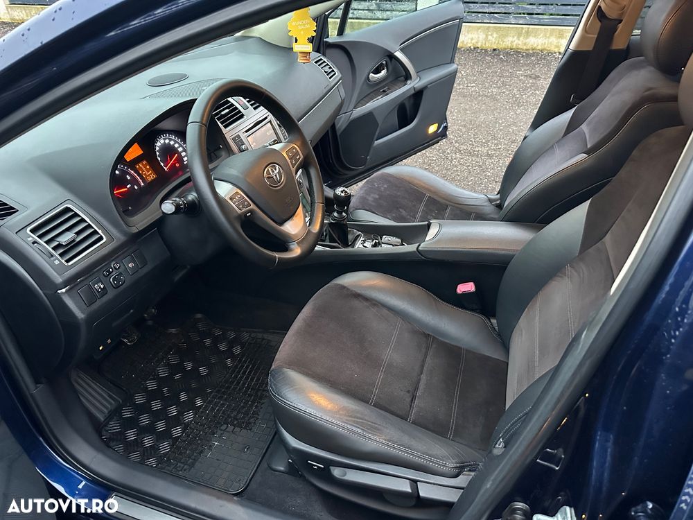 Toyota Avensis Combi 2.0 D-4D Comfort - 5