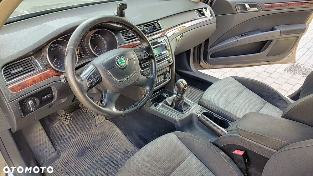 Skoda Superb 2.0 TDI Elegance - 6