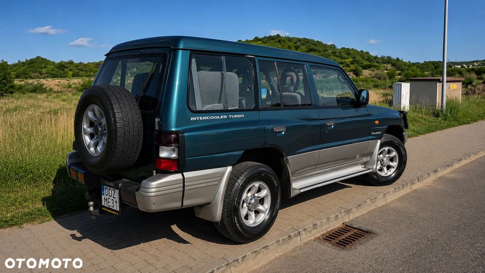 Mitsubishi Pajero - 4