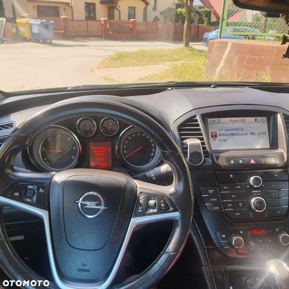 Opel Insignia - 10