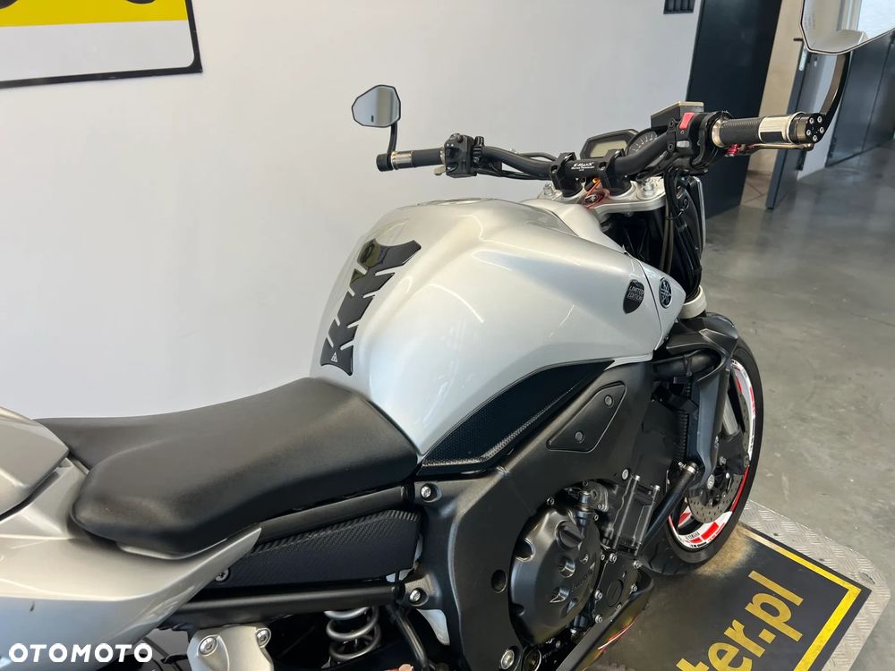 Yamaha FZ - 30