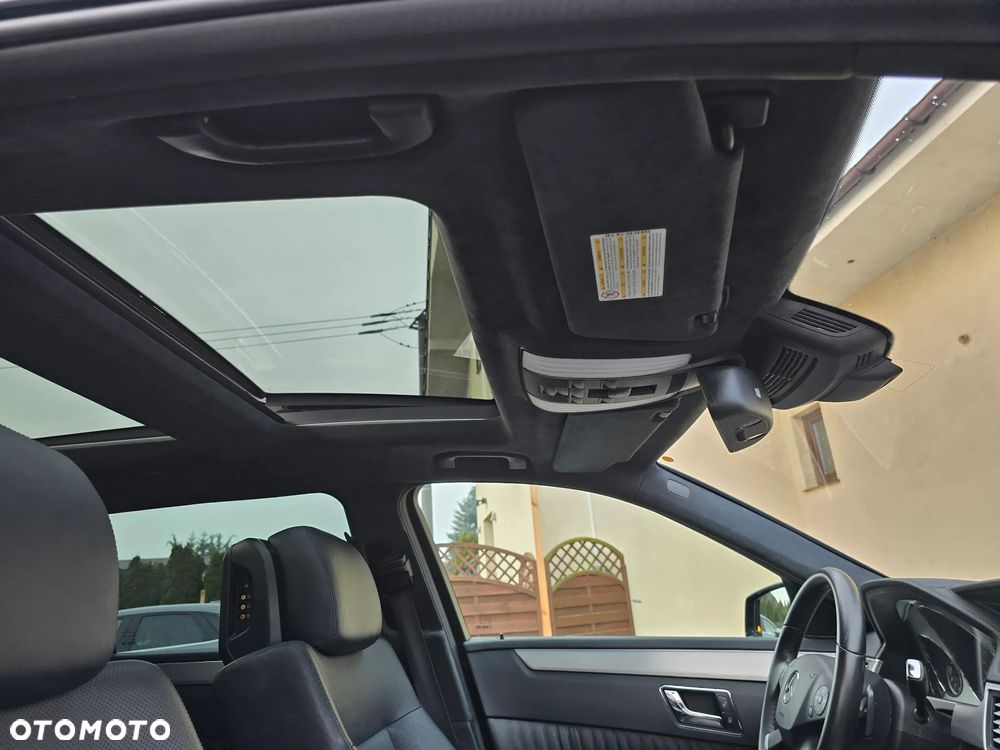 Mercedes-Benz Klasa E 350 CDI DPF 4Matic BlueEFFICIENCY 7G-TRONIC Avantgarde - 24