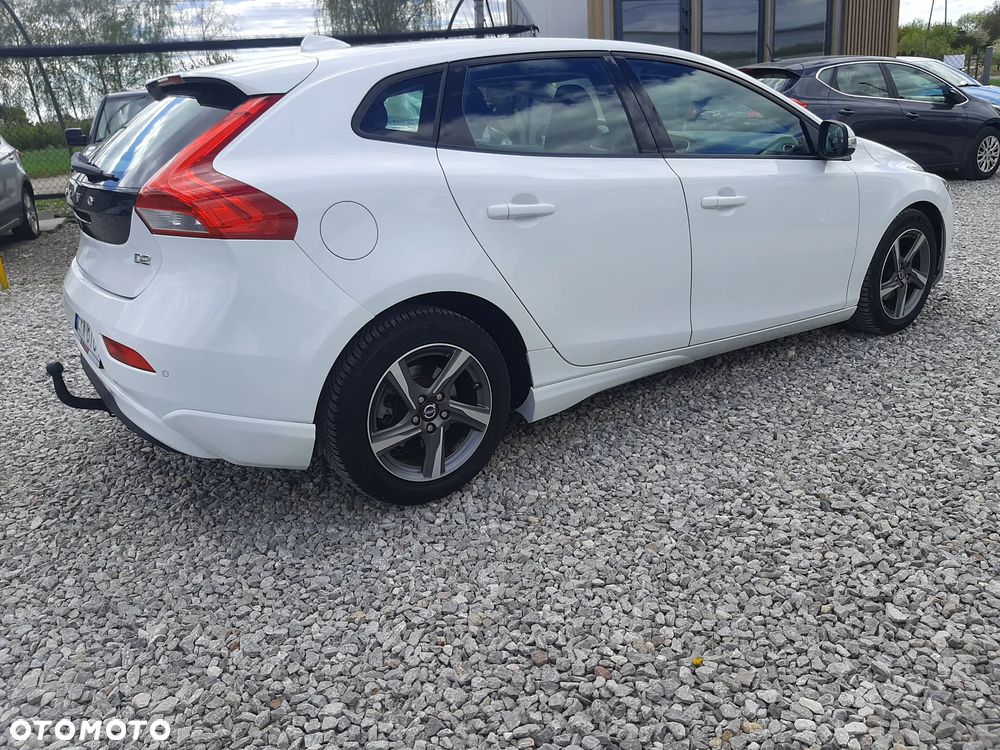 Volvo V40 D2 Momentum - 2