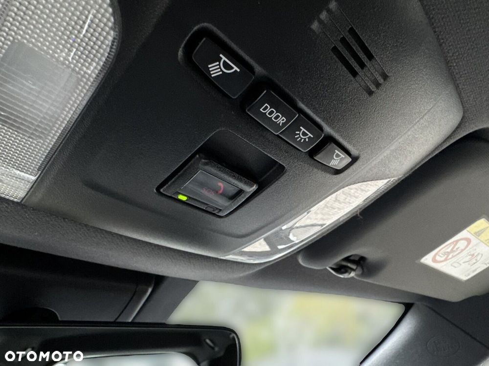 Toyota Corolla 2.0 Hybrid Comfort - 32