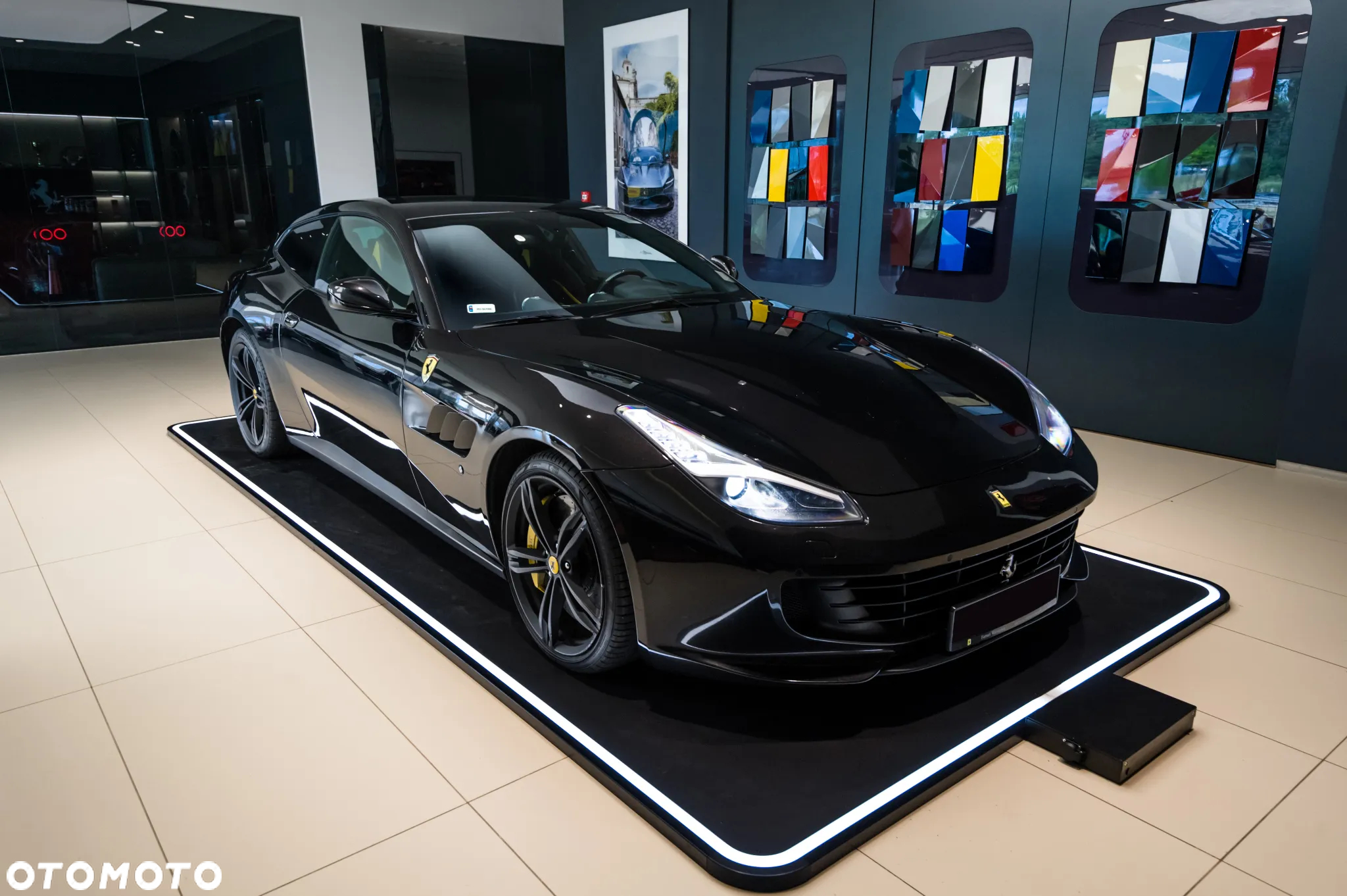 Ferrari GTC4Lusso - 34