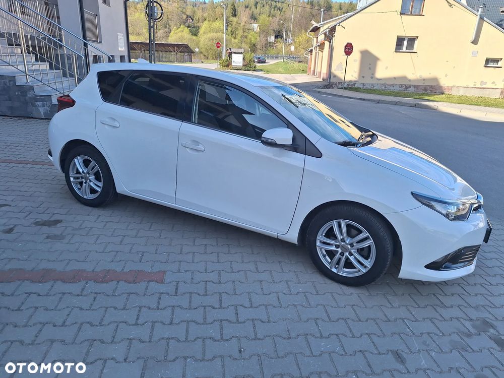 Toyota Auris 1.2 Turbo Design Edition - 24