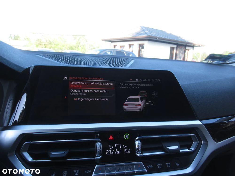 BMW Seria 3 318i Sport Line - 20