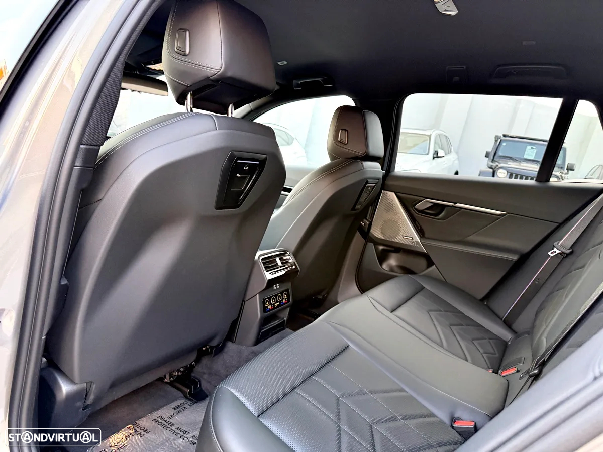 BMW 530 e Pack Desportivo M Pro - 35