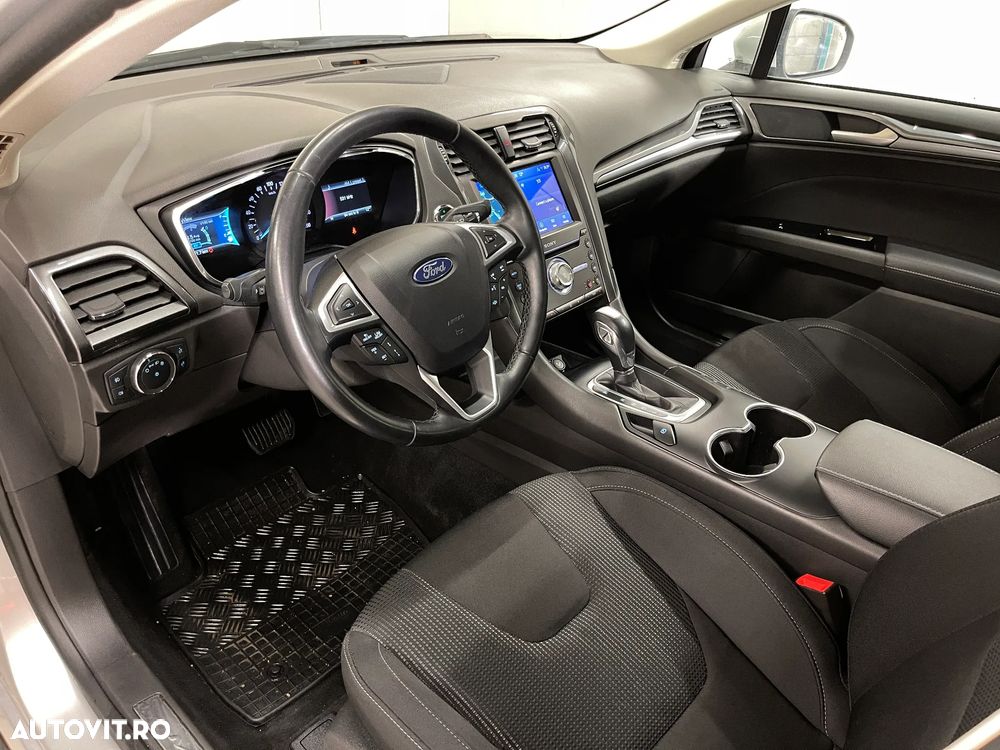 Ford Mondeo 2.0 HEV Titanium - 5
