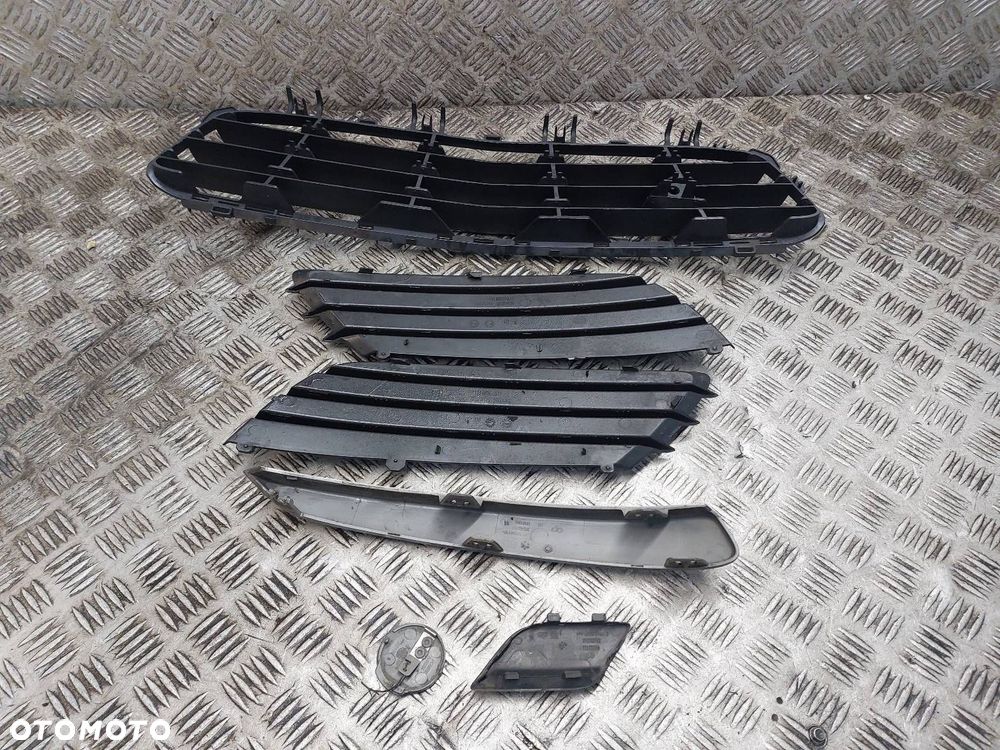 KRATKA ZDERZAKA PRZÓD KOMPLET + ZAŚLEPKA UCHA LISTWA OPEL ASTRA H Z157 - 6