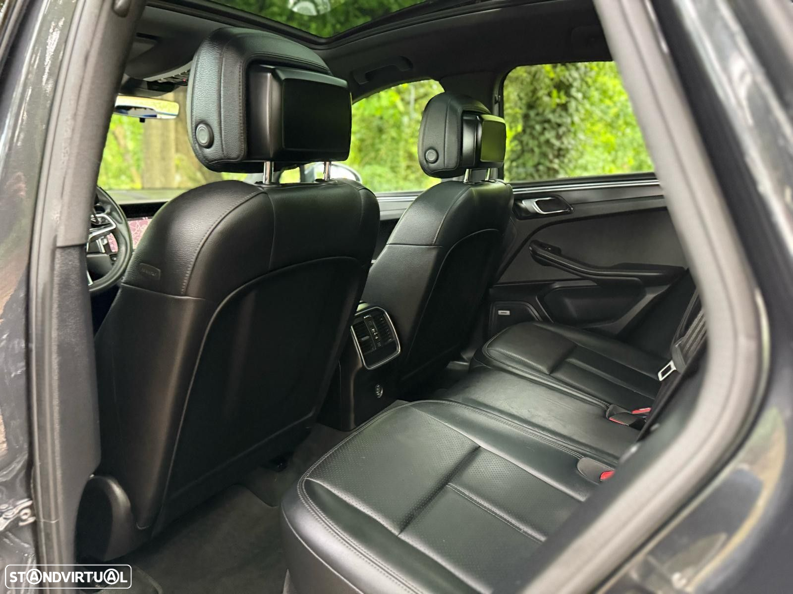 Porsche Macan Standard - 24