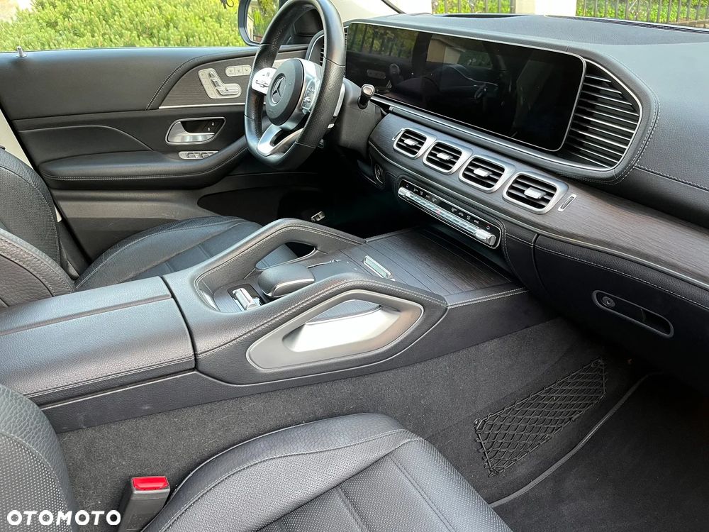 Mercedes-Benz GLS - 20