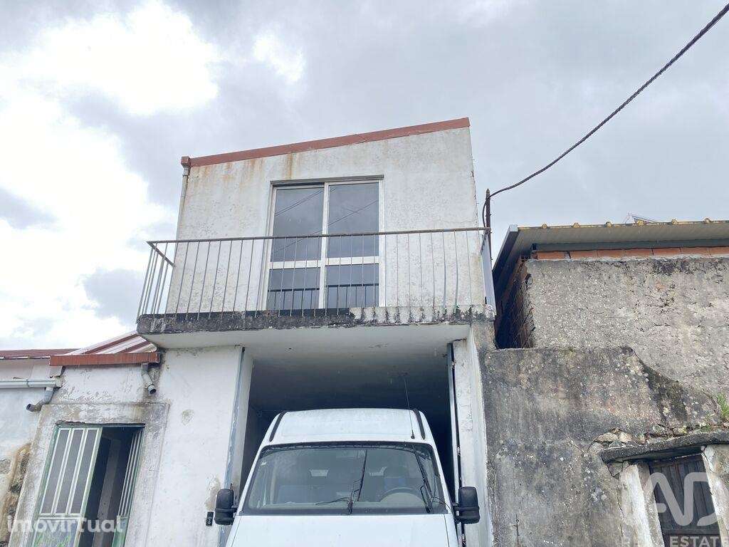 Armazém em Oliveira do Douro de 679,00 m2 - Grande imagem: 2/26