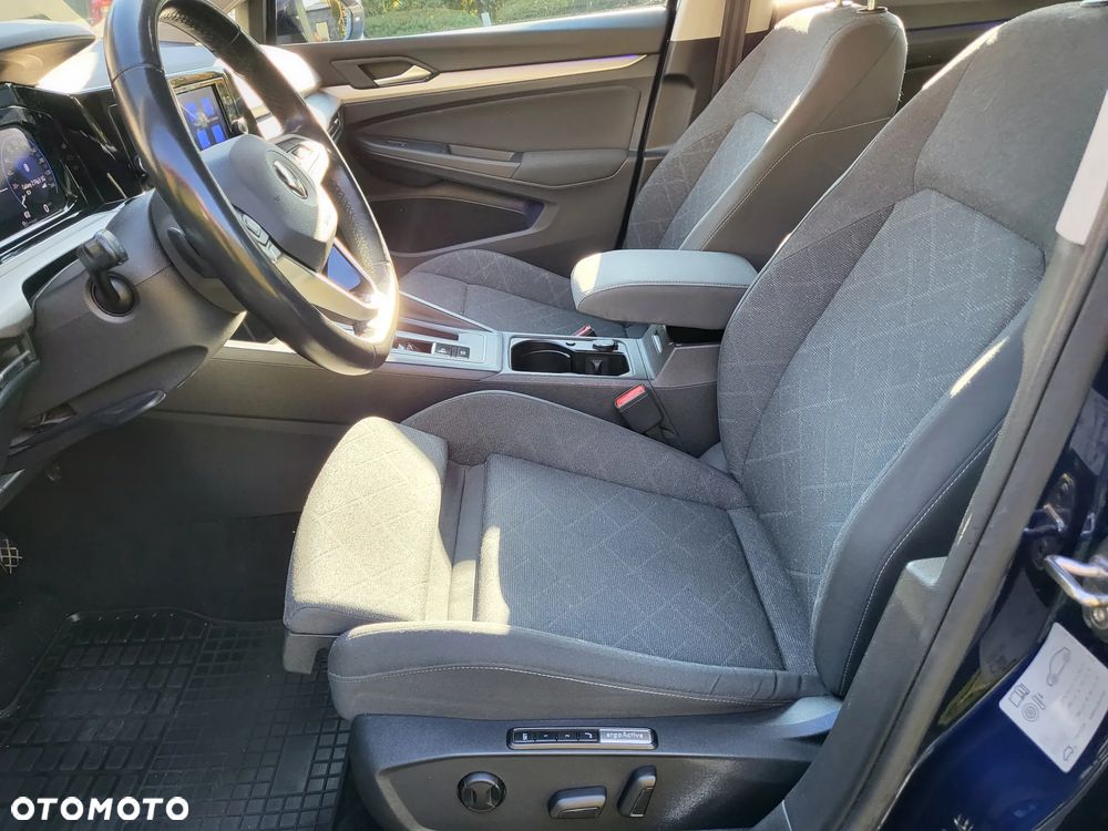 Volkswagen Golf - 33