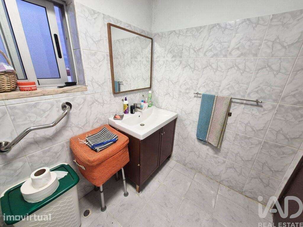 Apartamento T3 em Almada, Cova da Piedade, Pragal e Cacilhas de 93 m2 - Grande imagem: 4/17